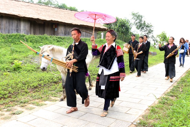 Tái hiện Tết Nào Pê Chầu của dân tộc Mông tại “Ngôi nhà chung”